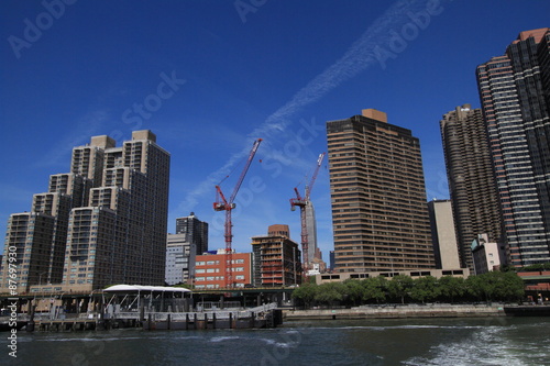 New York  Bauboom am East River in Manhattan  Kips Bay  2015