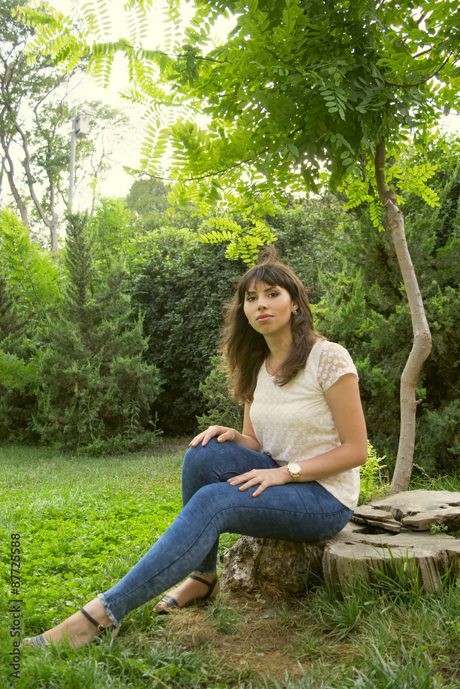 Obraz premium a young girl outdoors