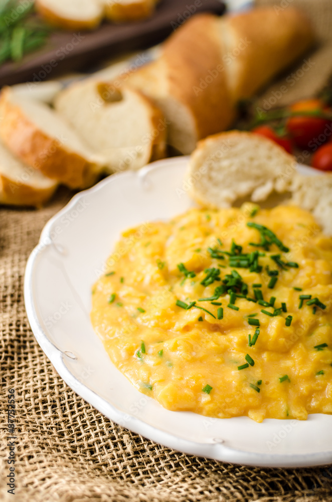 French style scrambled eggs with chives