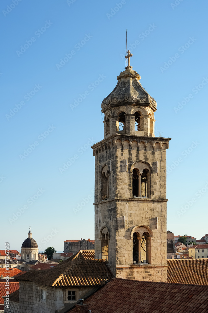 Glockenturm bei Kloster der Dominikaner in Dubrovnik