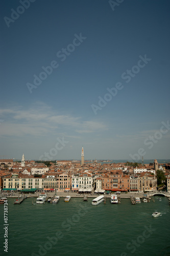 Vista del puerto marítimo en Venecia © gustavomorejon