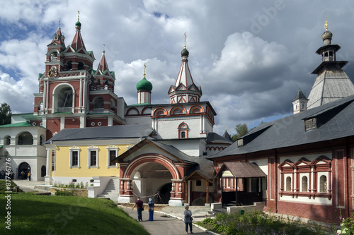 Саввино-Сторожевский монастырь в Звенигороде. Монастырские постройки.