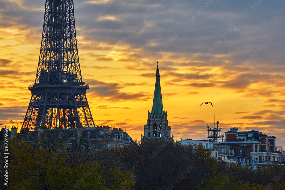 Scenic view of the Eiffel at sunset