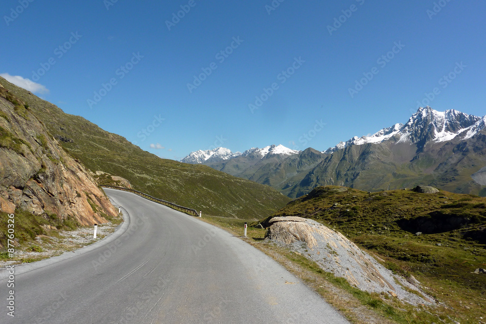 Fototapeta premium StraÃŸe ins Kaunertal