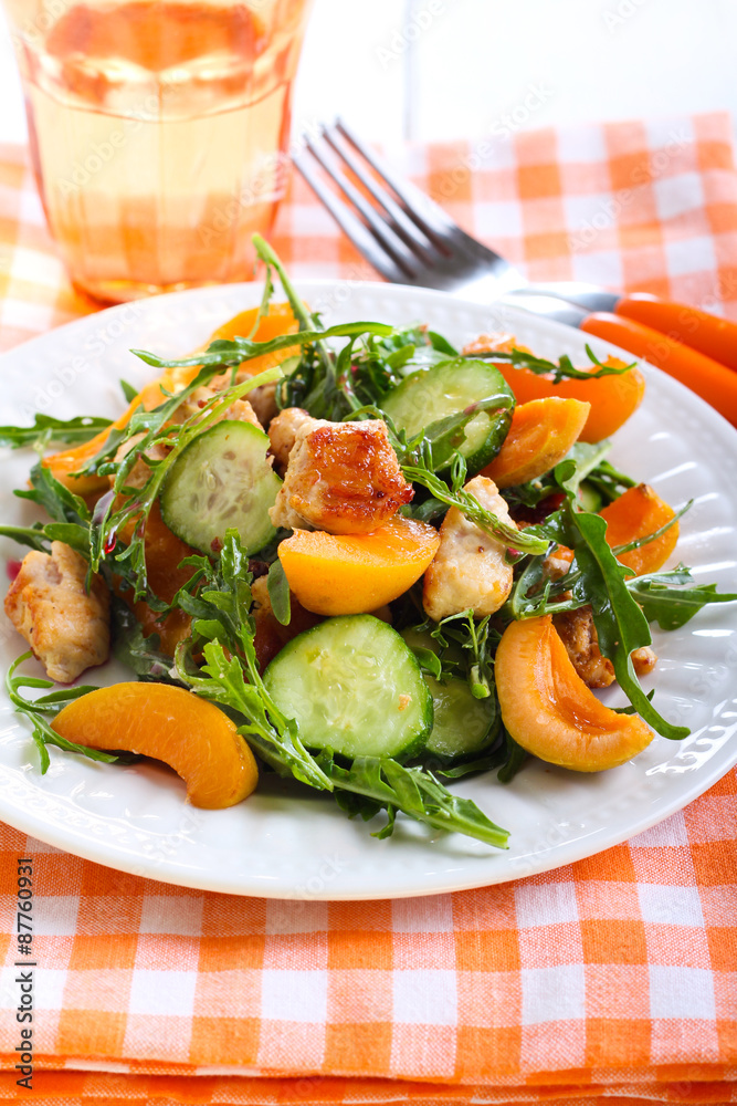 Chicken, apricot, rocket and cucumber salad Chicken, apricot, rocket and cucumber salad