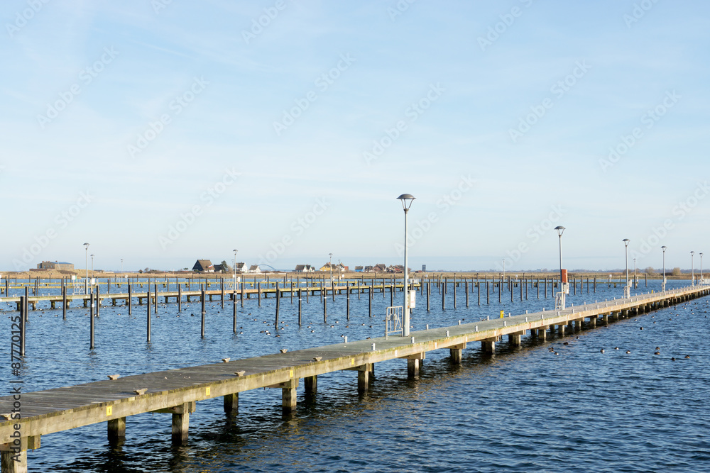 Winterlich leere Marina in Heiligenhafen an der Ostsee, Deutschland