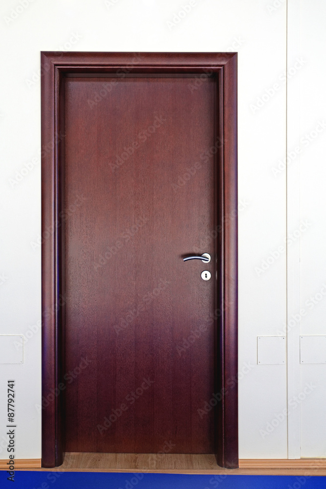 Door Door