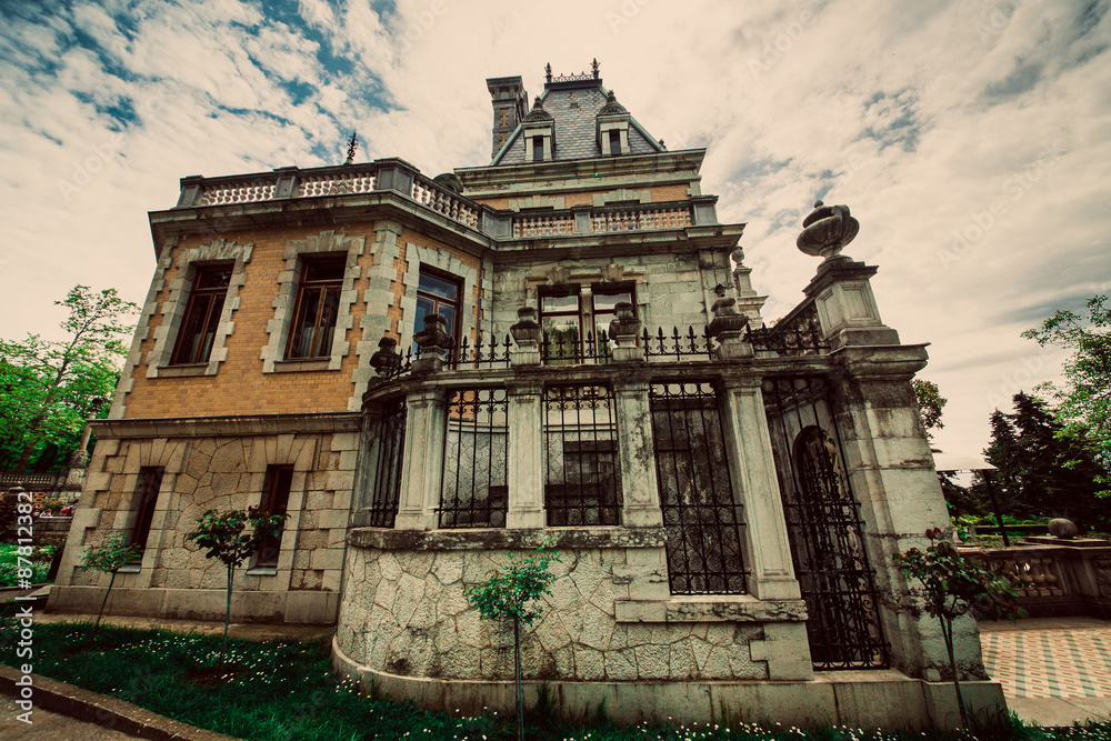 Obraz premium Old house.