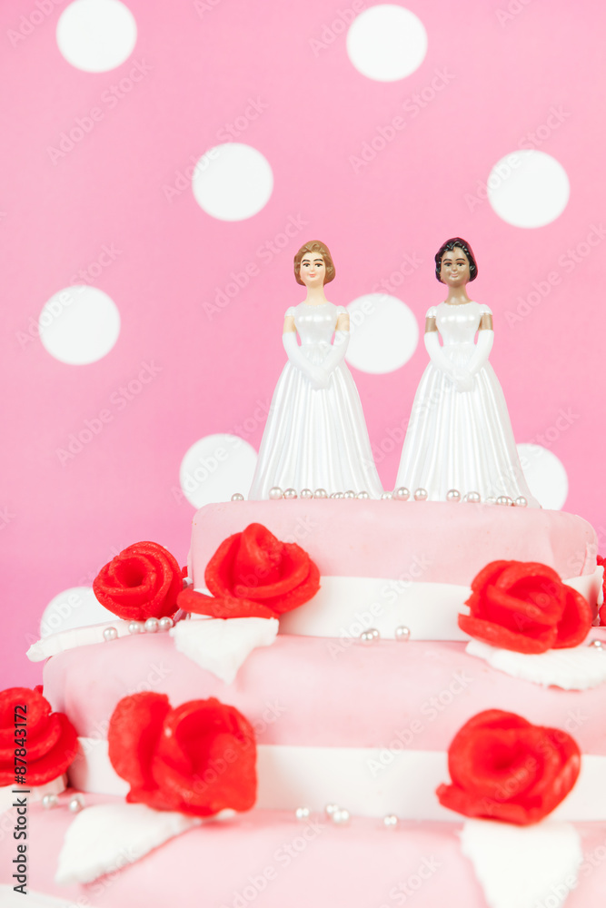 Wedding cake with lesbian couple Wedding cake with lesbian couple