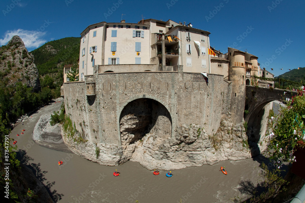 Obraz premium Entrevaux , village Médiévale