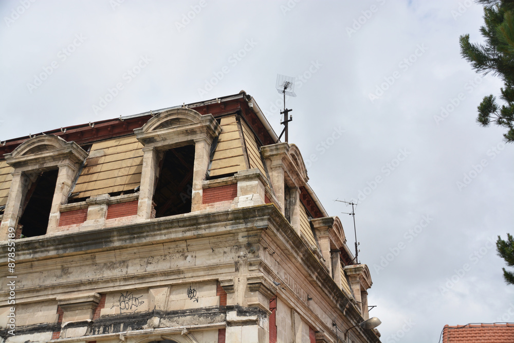 edificio en ruinas