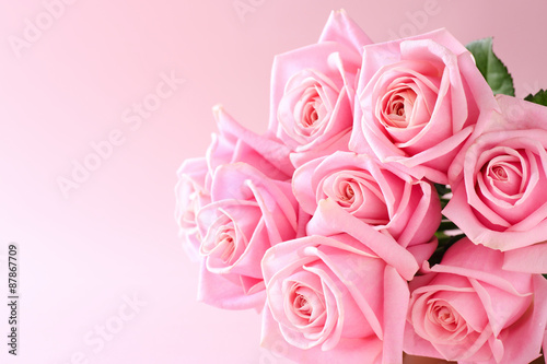 ピンクのバラの花束