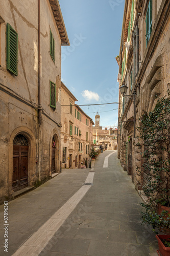 Fototapeta Naklejka Na Ścianę i Meble -  Solar ancient town and the streets of the beautiful Tuscany, Ita