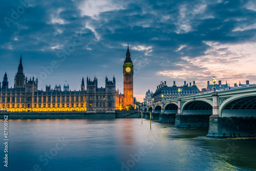 House of Parliament, Bigben, Westminister bridge at Night, London, United Kingdom, UK © surangaw