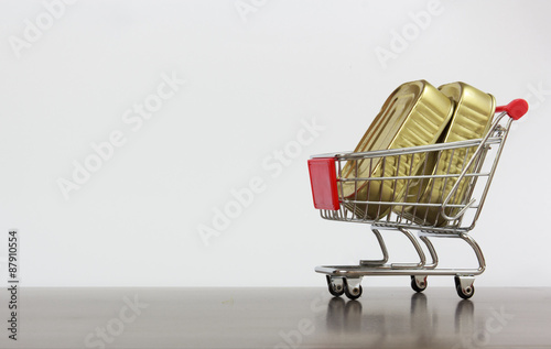 shopping cart with box