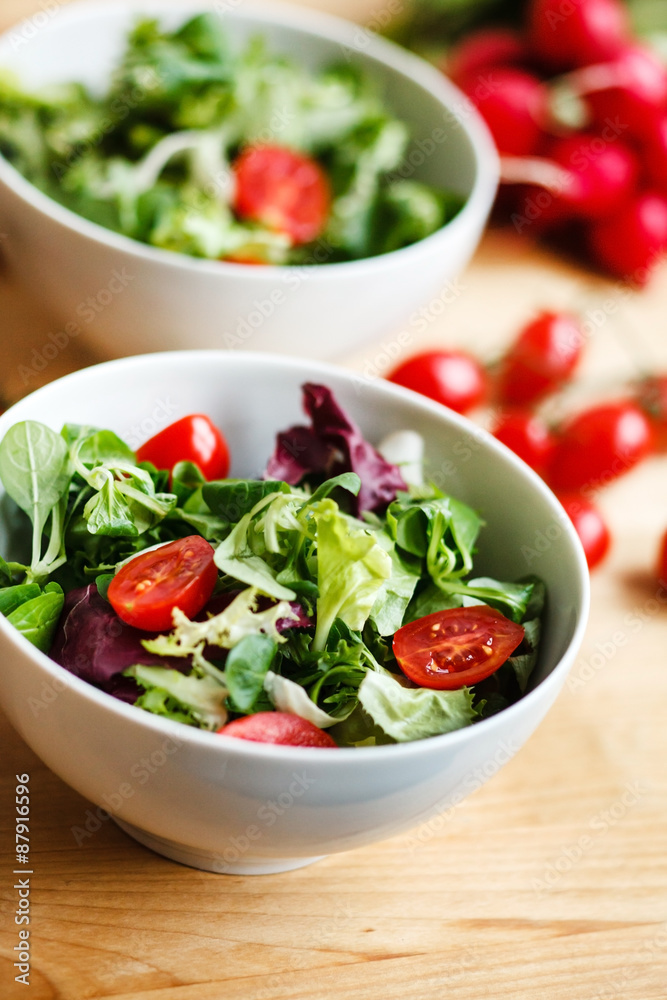 salad with tomato