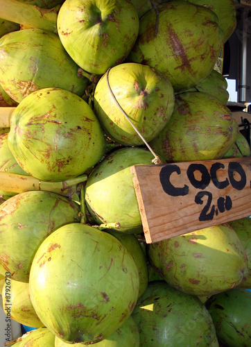 Kokosnussverkauf am Strand in Rio de Janeiro
