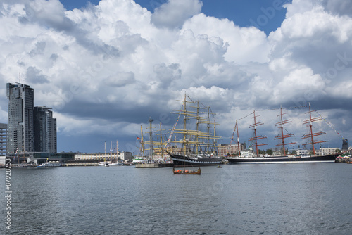 Historic ships in Gdynia port © Cinematographer