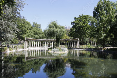 Etang du Parc Monceau à Paris