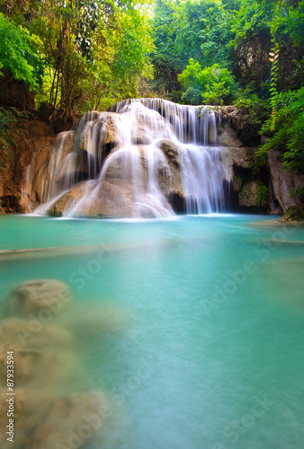 Fototapeta Naklejka Na Ścianę i Meble -  Water fall hua mae kamin Kanchanaburi, Thailand (hua mae kamin w
