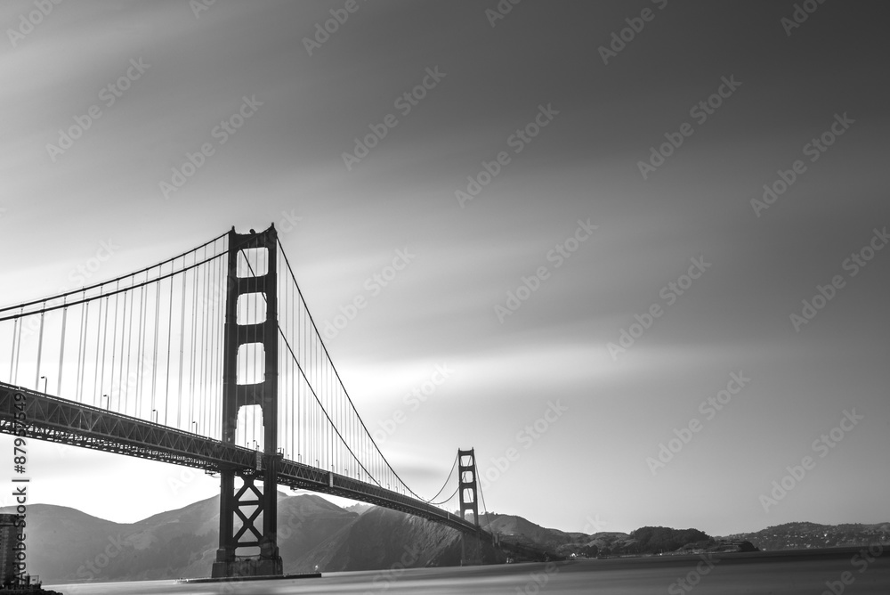 Naklejka premium Golden Gate Bridge Black and White