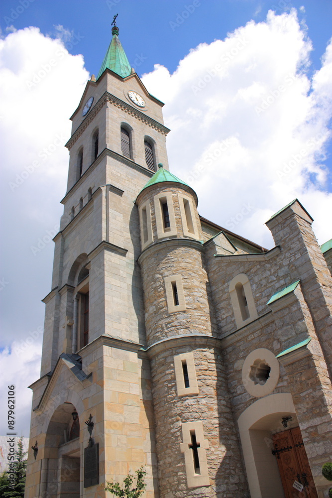 Neoromański kościół pod wezwaniem Świętej Rodziny w Zakopanem (wybudowany w 1896 roku)