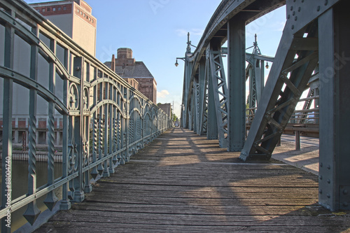Drehbrücke in Krefeld Uerdingen © hespasoft