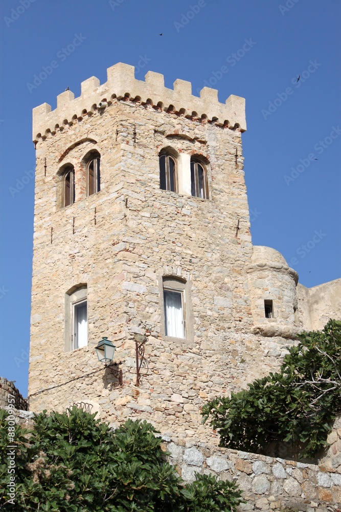 Tour carrée de la citadelle d'Algajola ( Haute-Corse )