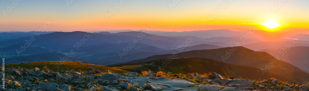 Obraz premium Landscape view from Babia Gora - panorama