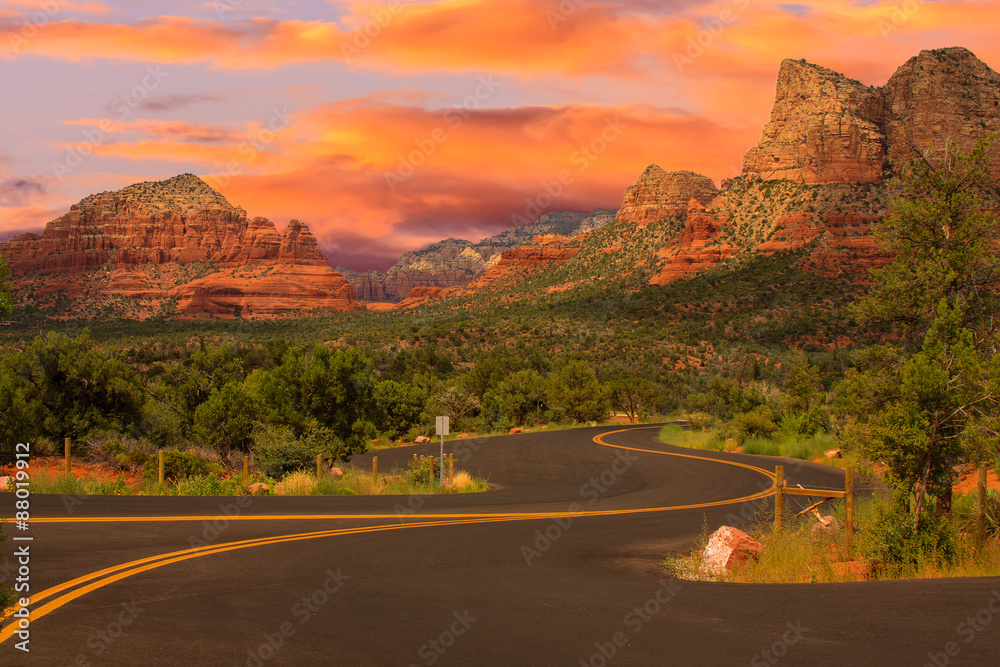 Sedona Arizona Sunrise - obrazy, fototapety, plakaty 
