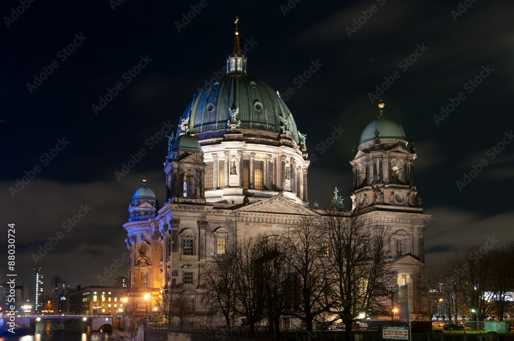 Naklejka premium Berlin Cathedral at Night