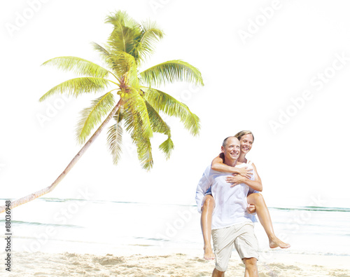 Honeymoon Couple Summer Beach Dating Concept © Rawpixel.com