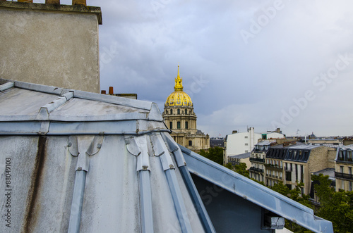toiture paris d'époque cheminée invalides