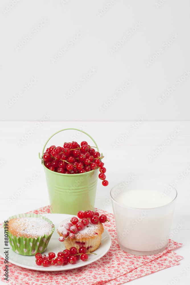 Cupcakes With Fresh Redcurrant. White Painted Table Cupcakes With Fresh Redcurrant. White Painted Table