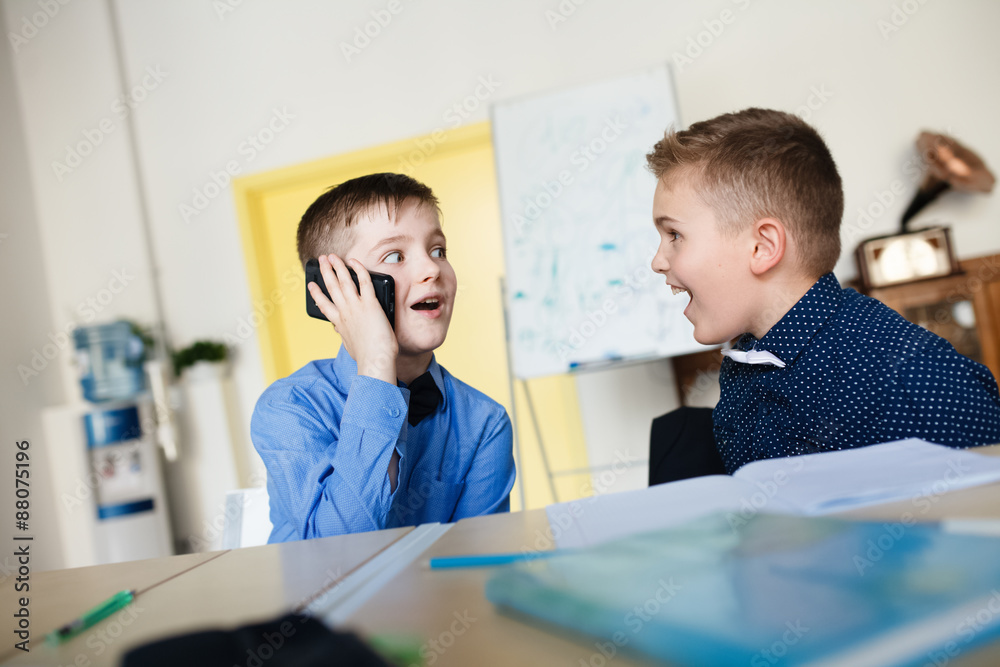 Obraz premium School. children learn in school. training students