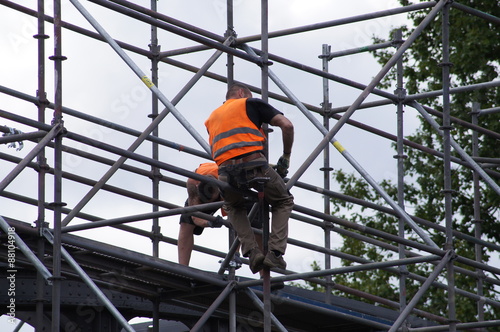 Handwerker im Gerüst