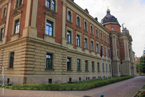 Kraków, zabytkowy budynek Uniwersytetu Ekonomicznego.