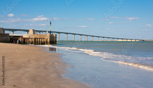 Pont de l   le de R    