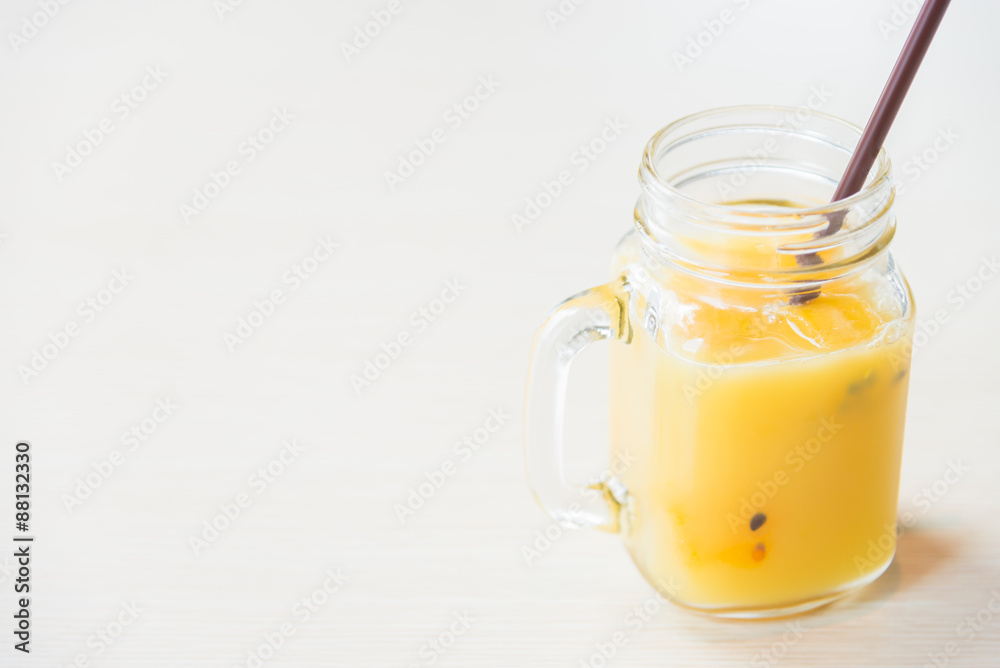 Iced Passion fruit glass Iced Passion fruit glass