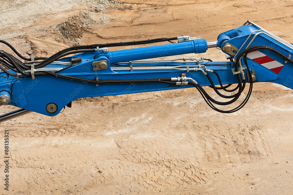 Hydraulikschläuche und Hydraulikleitungen an einem Baggerarm Stock-Foto ...