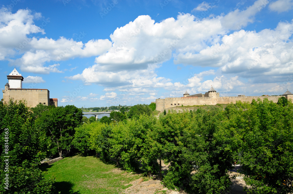 Festung Hermannsfeste Narva / Estland und Festung Ivangorod / Russland