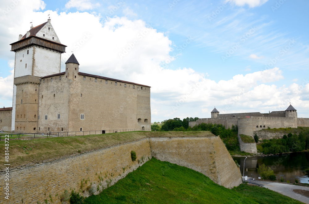 Festung Hermannsfeste Narva / Estland und Festung Ivangorod / Russland
