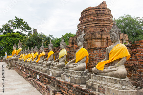 Row of Buddha statue at Wat Yai Chaimongkol - Ayutthaya photo