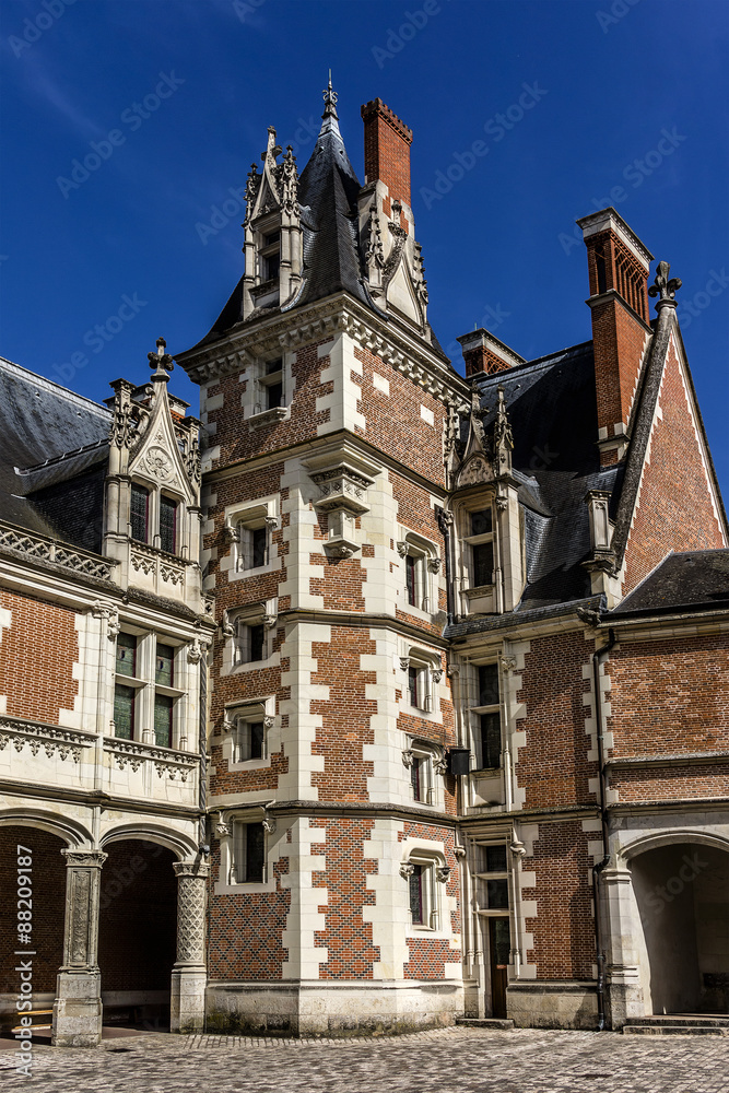 Fototapeta premium Royal Chateau de Blois (XIII - XVII century). Blois.France.