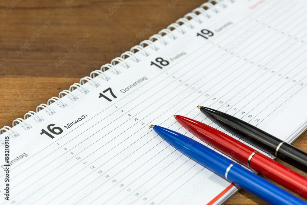 Kalender mehrere Stifte Kalender mehrere Stifte