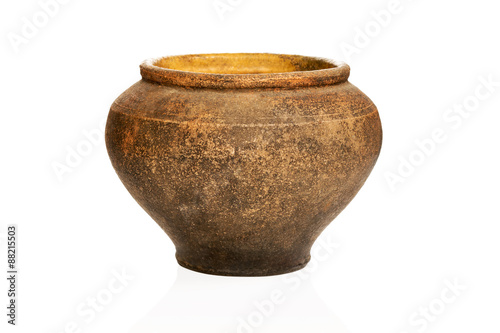 Vintage clay pot © Gribanov