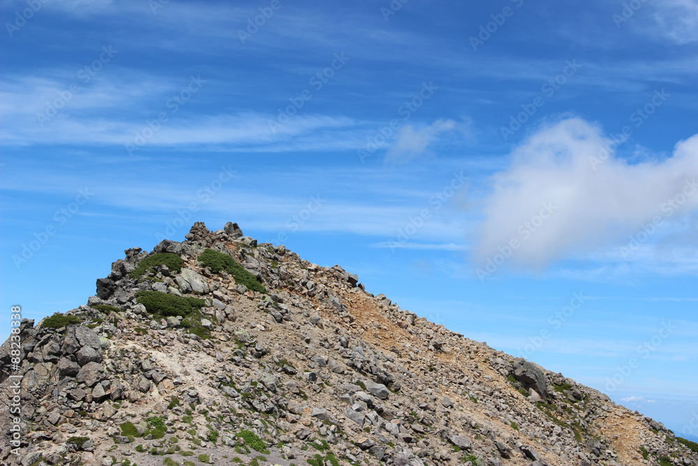 乗鞍岳の稜線から湧き出る雲