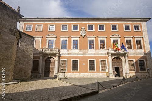 Palazzo Chigi in San quirico d'Orcia photo