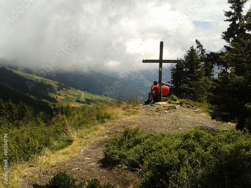 Randonneurs dans les Alpes photo