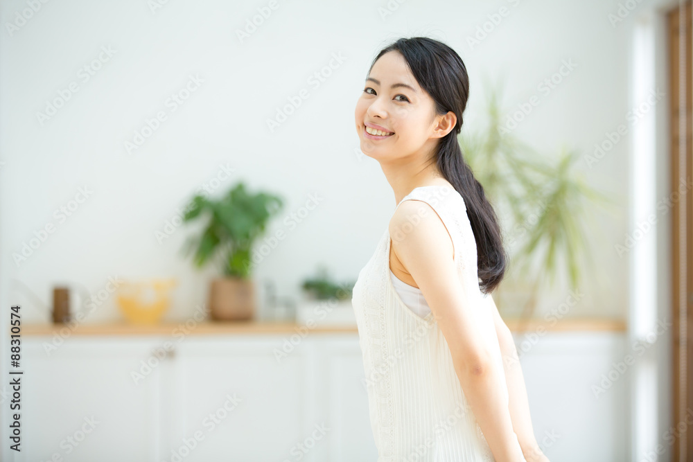 若い女性 若い女性